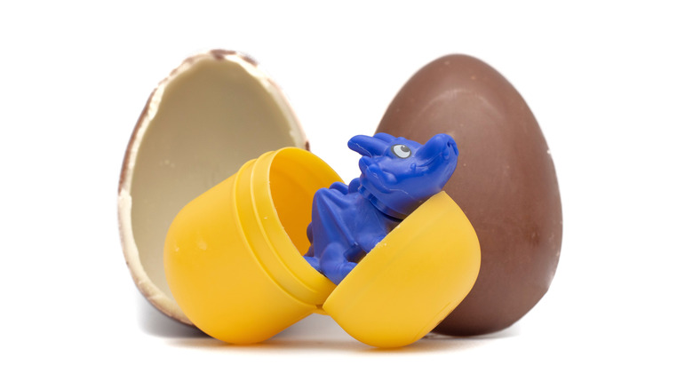 Surprise Eggs & Toys